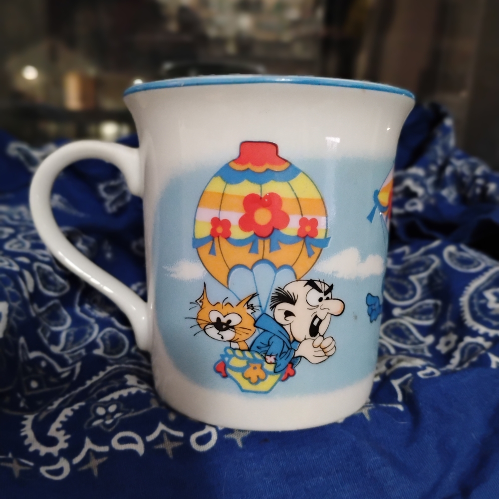 Cartoon Hot Air Balloon Mug - Blue and White